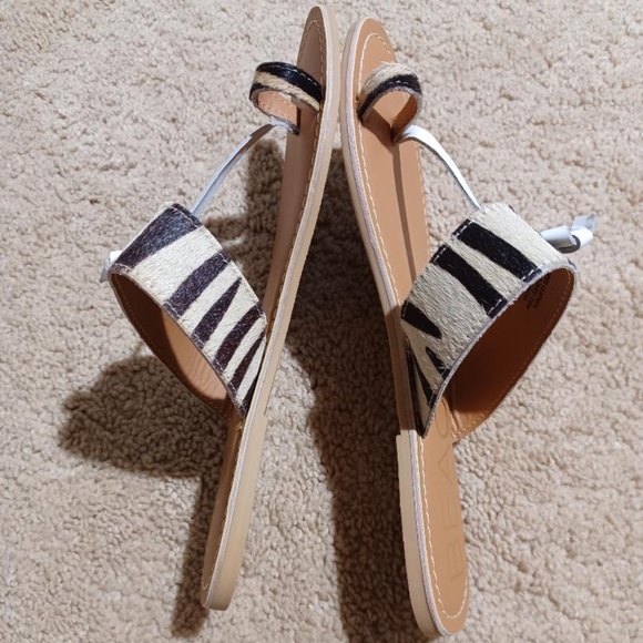 BEACH by MATISSE NEW Calf-Hair Toe Ring Sandals - Picture 5 of 8